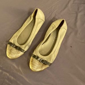 38.5 AGL flats cream